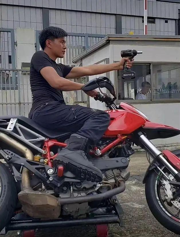 18歲短跑田徑運動員虞錦車禍去世