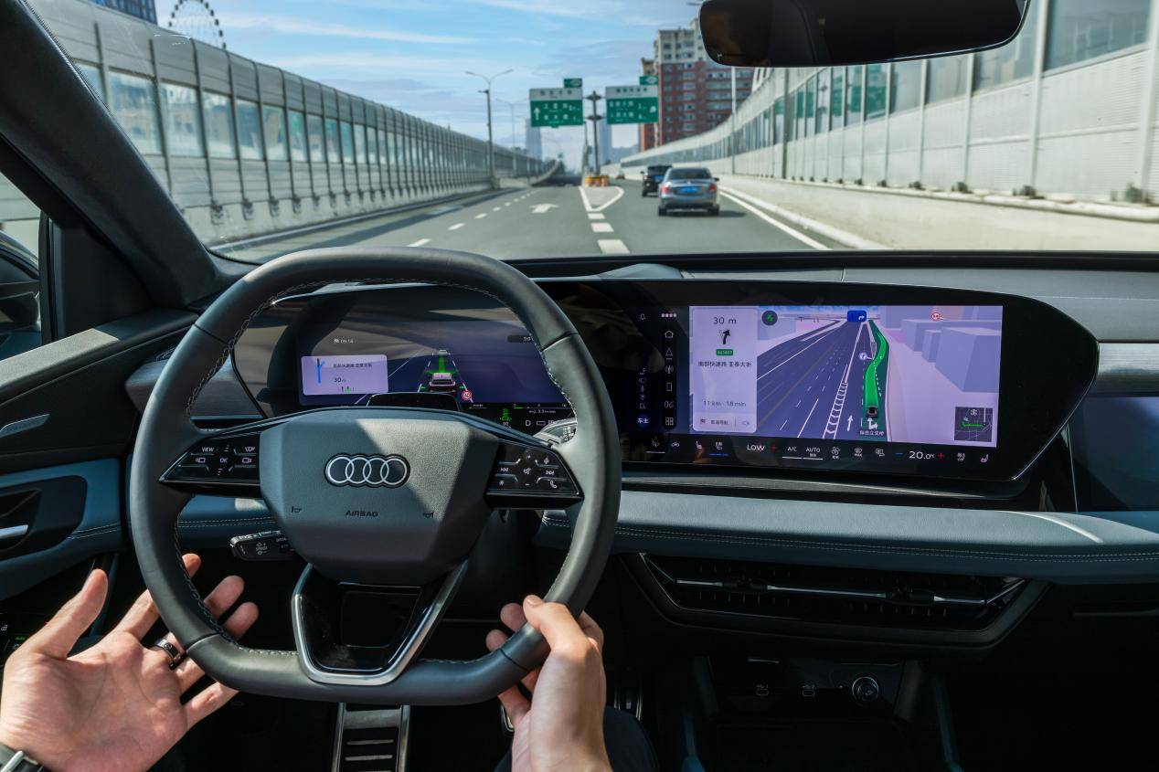 35萬級電動豪華車市場,正式迎來一汽奧迪Q6L e-tron這匹黑馬!