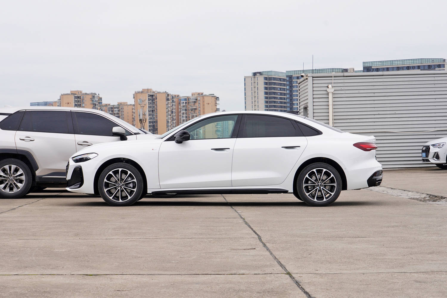 奧迪技術周:一汽奧迪A5L售23.98萬起/Q6L e-tron售34.88萬起