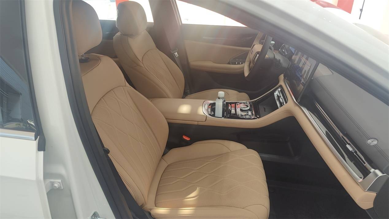 獨立試駕吉利銀河A7:摸著比亞迪過河,就成了一半?