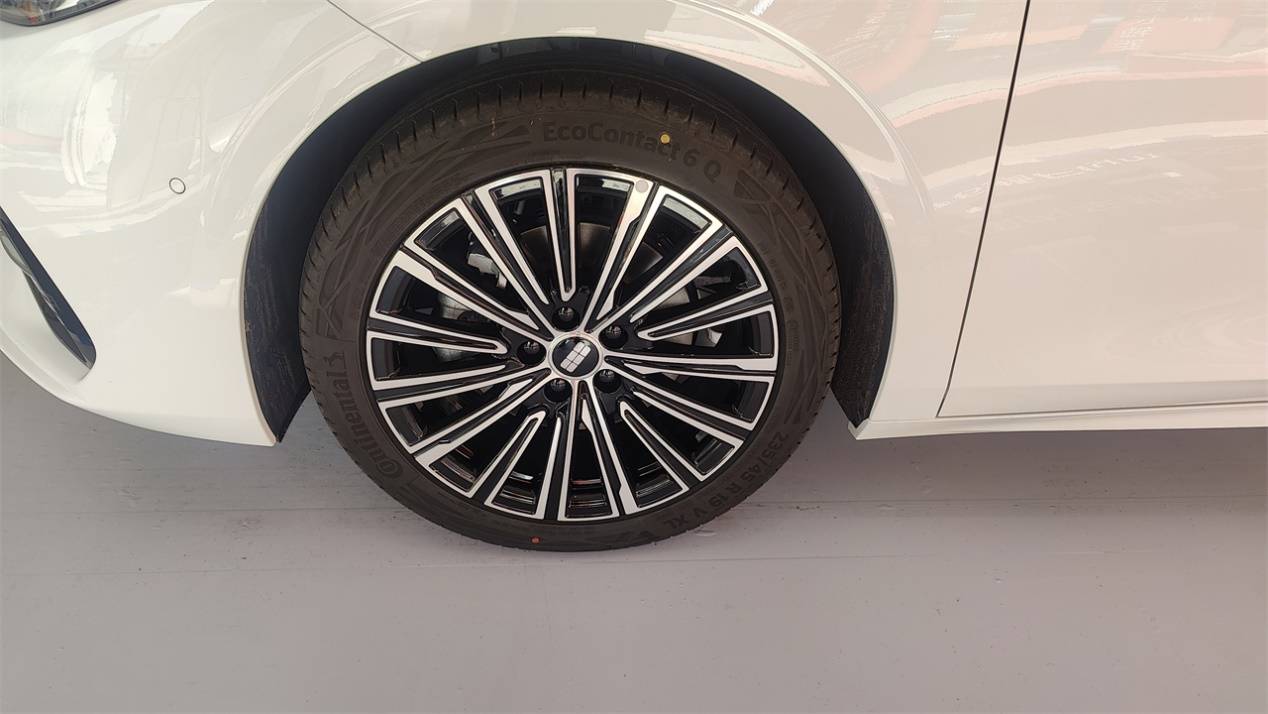 獨立試駕吉利銀河A7:摸著比亞迪過河,就成了一半?