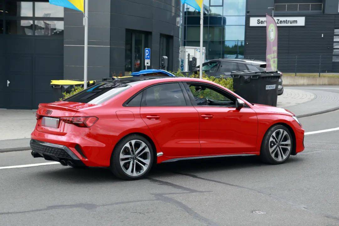 最新法拉利亮相,最小艾尼氪曝光