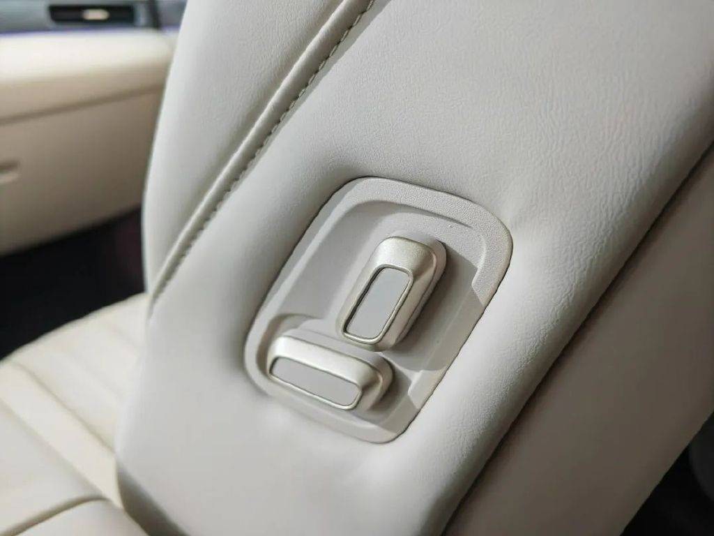 冰箱彩電大沙發(fā)+超低油耗,東風(fēng)風(fēng)神L8能否卷動15萬級市場?