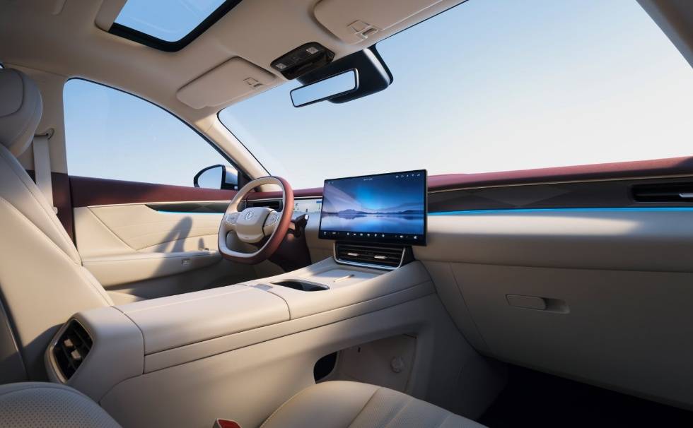 東風風神L8強勢攪局!家用SUV越級新標桿,給20萬內市場洗洗牌